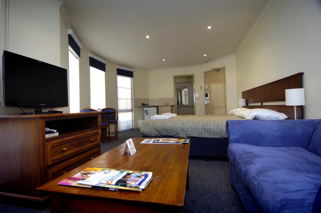 Canberra Parklands Central Apartment Hotel