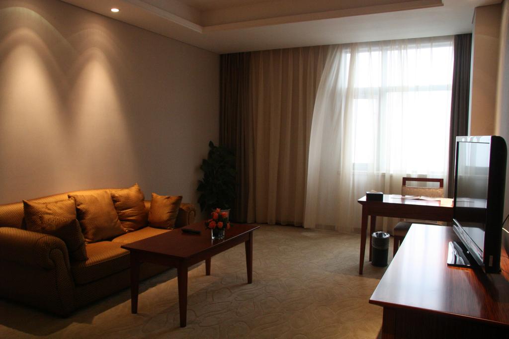 Nanjing Expo Center Hotel