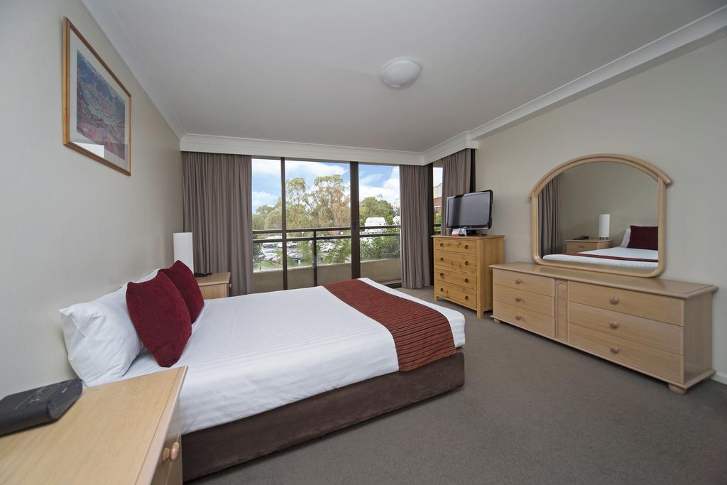 BreakFree Capital Tower Apartments