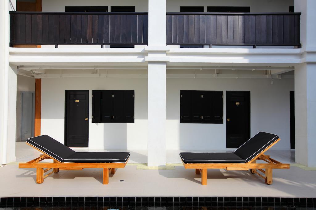 99 The Gallery Hotel