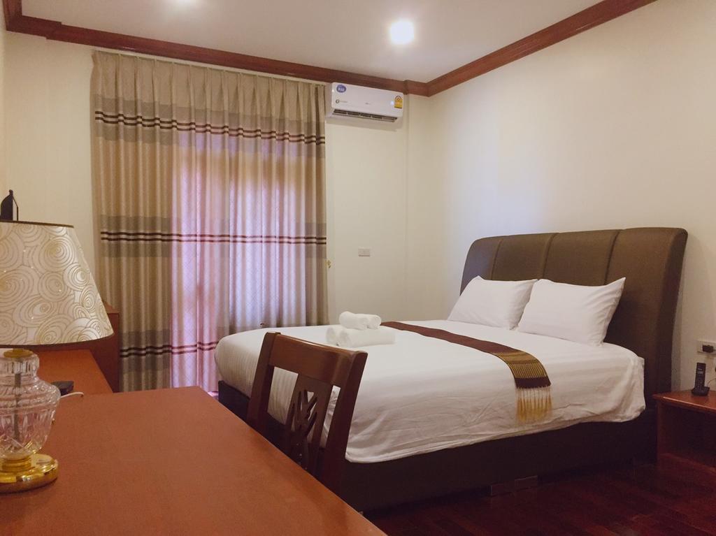 Nakhone Champa Hotel
