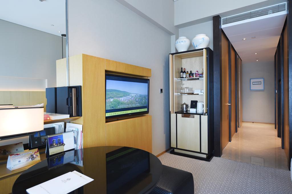 Jinling Hotel