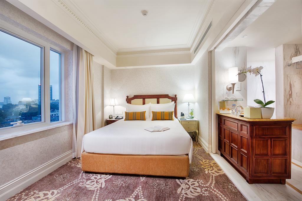 Apricot Hotel