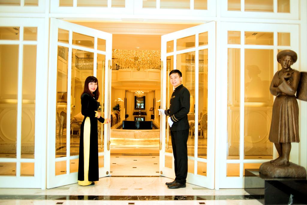 Apricot Hotel