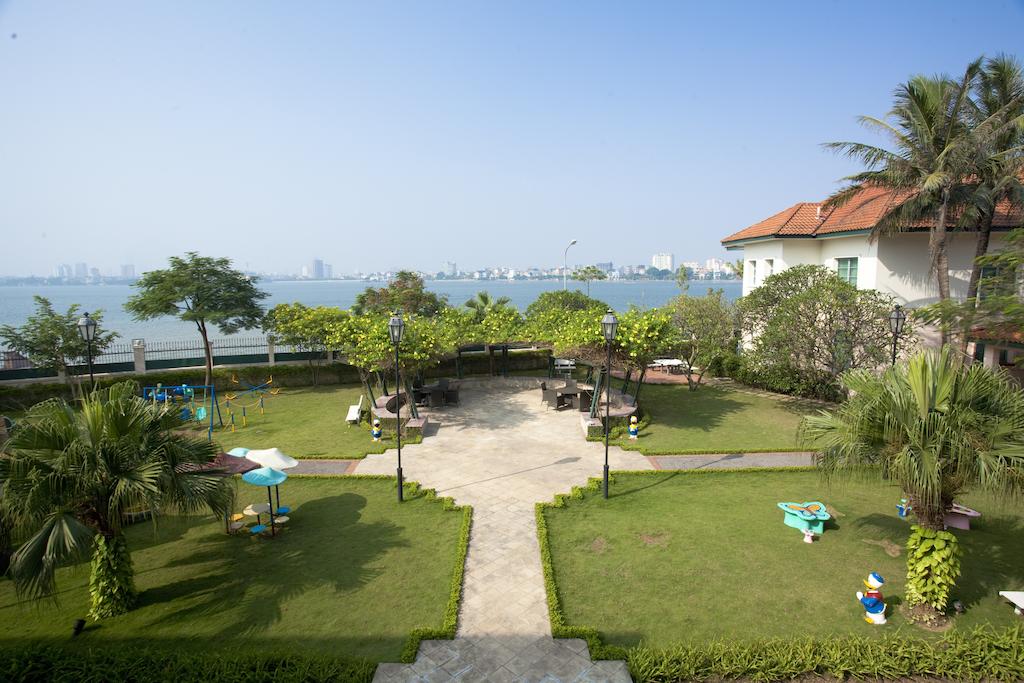 Diamond Westlake Suites