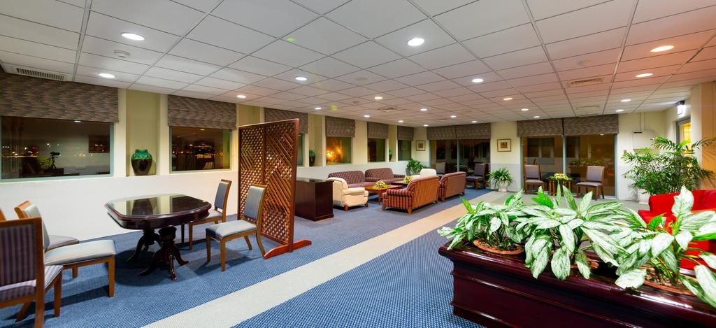 Diamond Westlake Suites