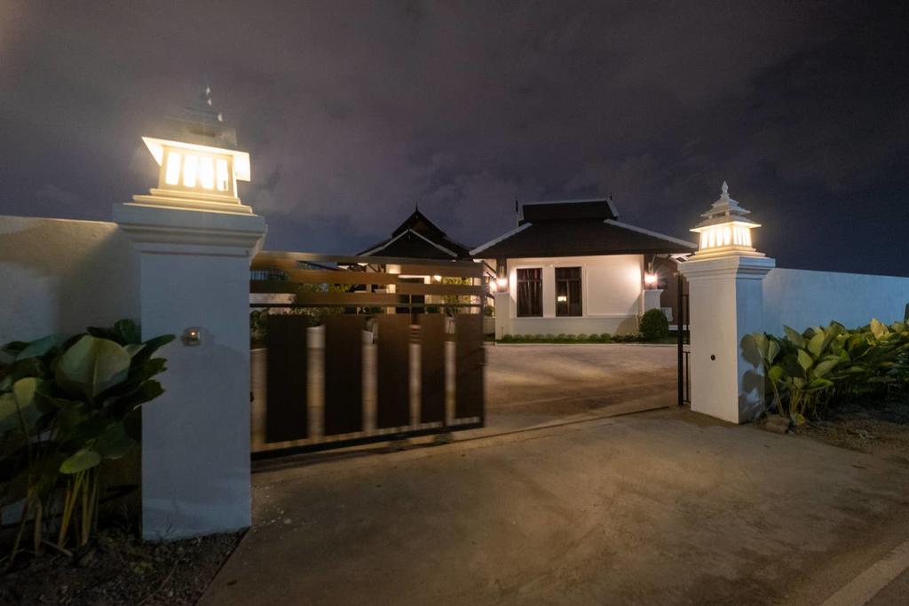 Lanna Kamin Pool Villa