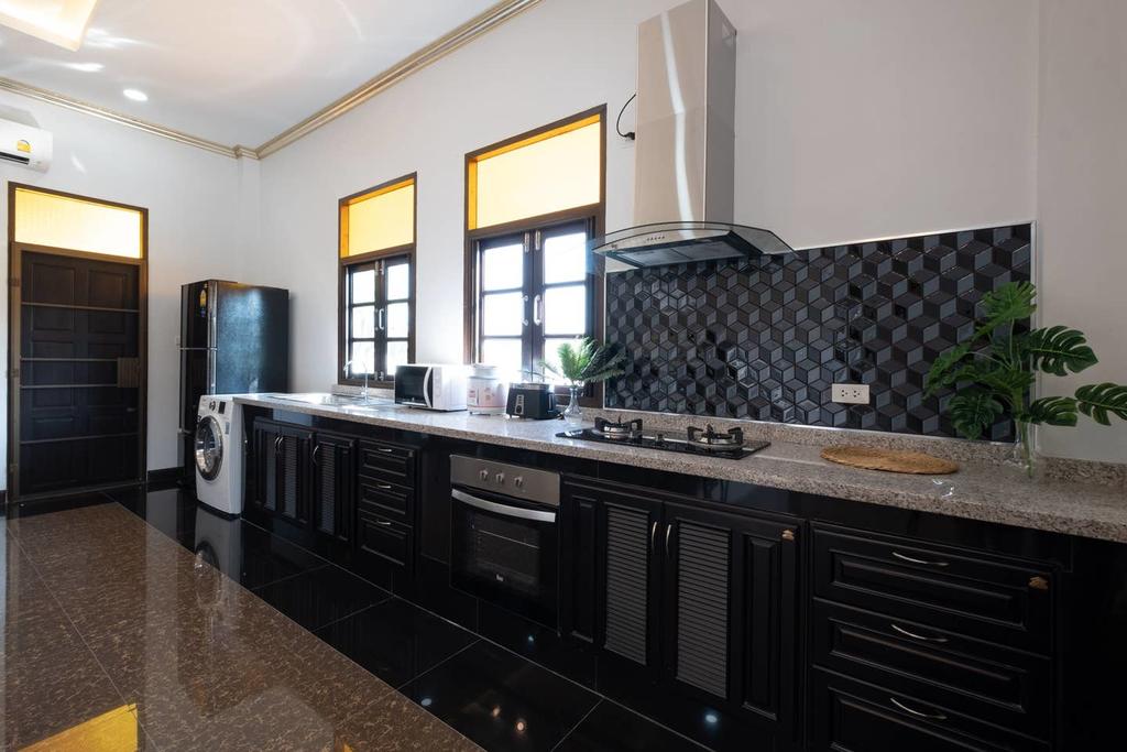 Lanna Kamin Pool Villa