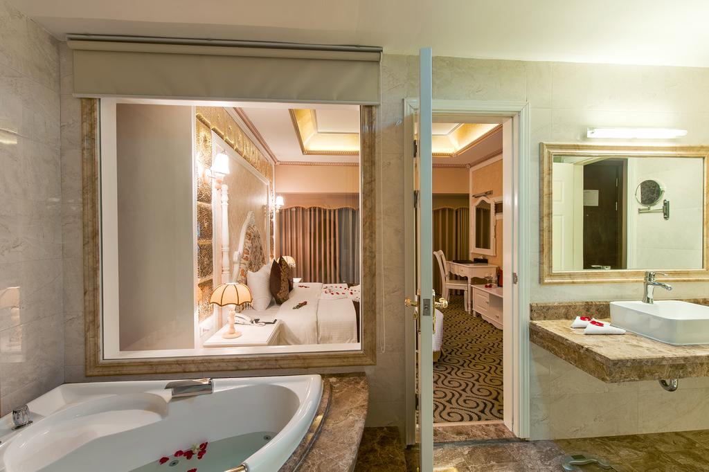 Muong Thanh Luxury Song Lam Hotel