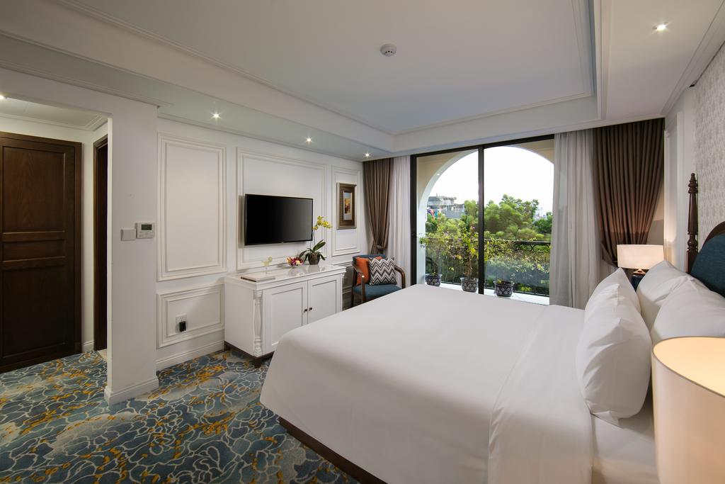 The Oriental Jade Hotel