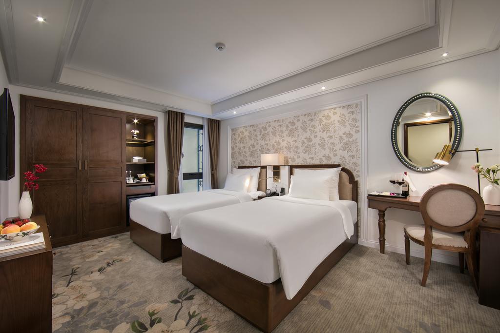 The Oriental Jade Hotel