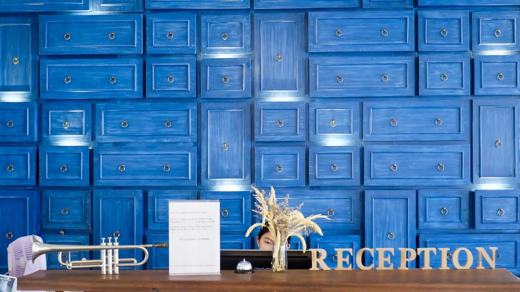 White Wall Poshtel