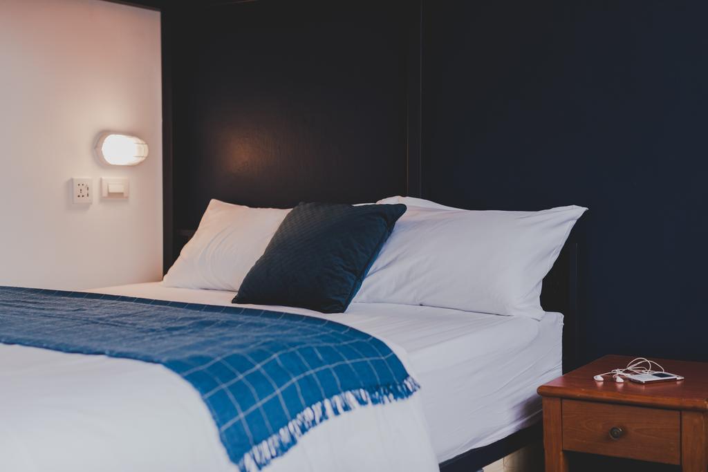 White Wall Poshtel